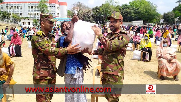 খাগড়াছড়িতে রিজিয়নের উদ্যোগে ইফতার সামগ্রী বিতরণ