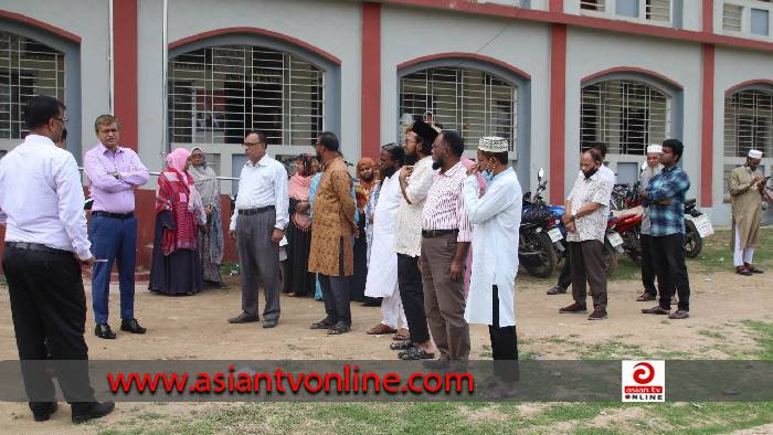 আখাউড়ায় জাতীয় সঙ্গীত বলতে না পারায় শিক্ষকের বেতন স্থগিত