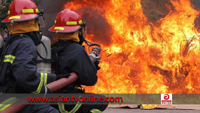 চকবাজারে সিরামিক গোডাউনে আগুন, নিয়ন্ত্রণে ৭ ইউনিট