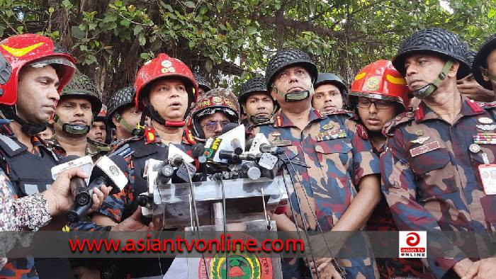 নিউ মার্কেটের আগুন নিয়ন্ত্রণে: ফায়ার সার্ভিসের ডিজি