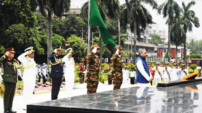 শিখা অনির্বাণে রাষ্ট্রপতির শ্রদ্ধা