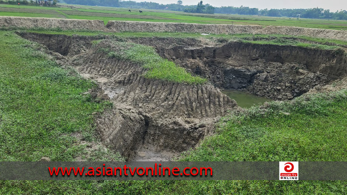 ফসলি জমি হচ্ছে পুকুর, মাটি যাচ্ছে ইটভাটায়