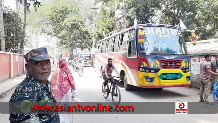 সৈয়দপুর চিলাহাটি রুটে বাস সার্ভিস চালু, শহরে বাসস্ট্যান্ড নিয়ে মিশ্র প্রতিক্রিয়া