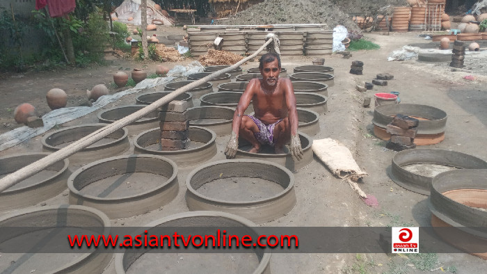 কালীগঞ্জে গড়ে উঠছে হারিয়ে যাওয়া মৃৎশিল্প