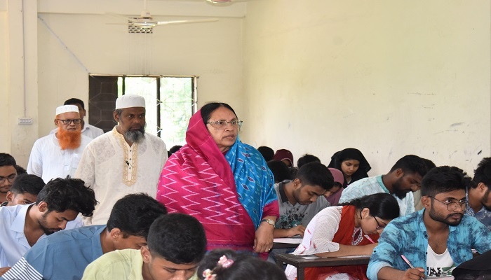 পাবিপ্রবিতে ‘এ’ ইউনিটের পরীক্ষার শান্তিপূর্ণভাবে অনুষ্ঠিত