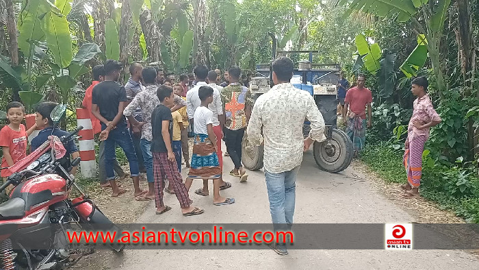 আমতলীতে ট্রাক্টরের চাপায় মোটরসাইকেল চালক নিহত