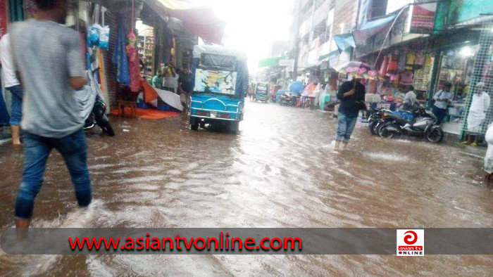 সৈয়দপুরে ভারী বর্ষণ: শহরের অনেক রাস্তায় সাময়িক বন্যা