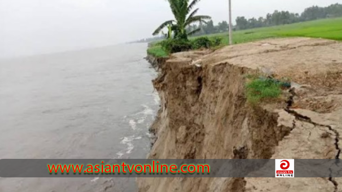 কমতে শুরু করেছে তিস্তার পানি: ভাঙ্গনে দিশেহারা স্থানীয়রা