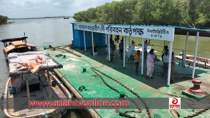 মহেশখালী ঘাটে সরকারি পন্টুন বসাতে দেয়নি মেয়র