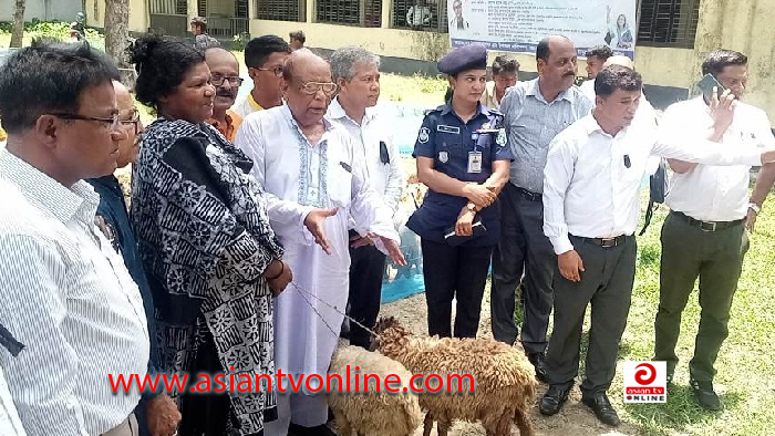 ঠাকুরগাঁওয়ে ক্ষুদ্র নৃ-গোষ্ঠীর ৮১৯টি পরিবারের মধ্যে বিভিন্ন উপকরণ বিতরণ