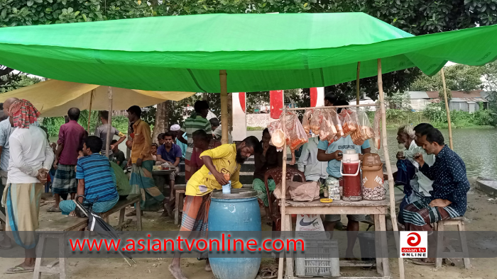 বিদ্যালয়ের শহীদ মিনারের সামনে সিগারেটের দোকান, প্রশাসন নিরব