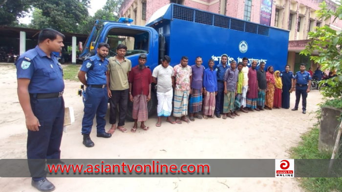 বীরগঞ্জে ওয়ারেন্টভুক্ত ১৩ আসামি গ্রেফতার