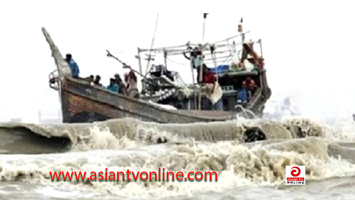 উত্তাল সাগর:  ইলিশ শূন্য ট্রলার নিয়ে ফিরছে জেলেরা