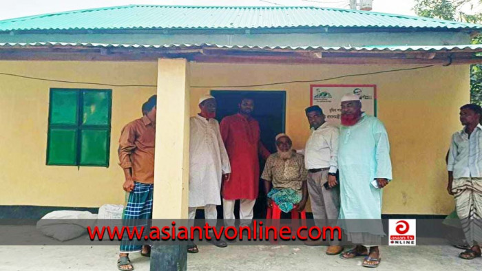 এশিয়ান টিভিতে সংবাদ প্রচারের পর ঘর পেলেন সিরাজ মিয়া