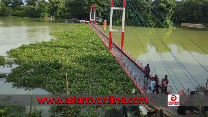 হ্রদের পানিতে তলিয়ে গেছে রাঙামাটির ঝুলন্ত সেতু