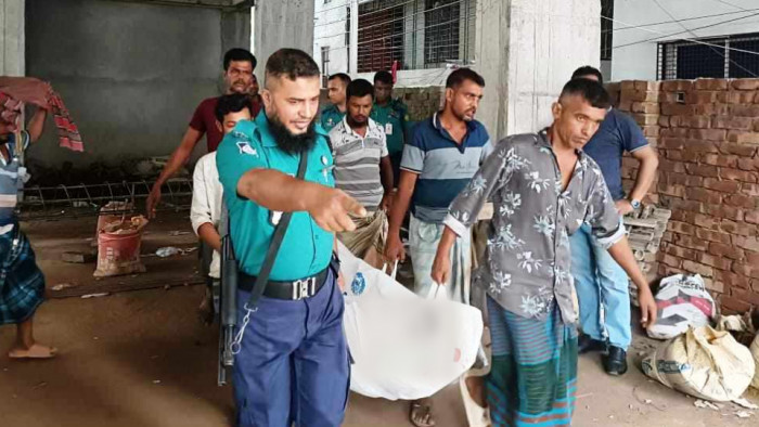 ডেমরায় নির্মাণাধীন ভবন থেকে অজ্ঞাত তরুণীর মরদেহ উদ্ধার