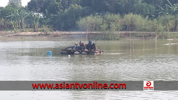 গোয়ালন্দে প্রকাশ্যে চলছে অবৈধ বালু উত্তোলন