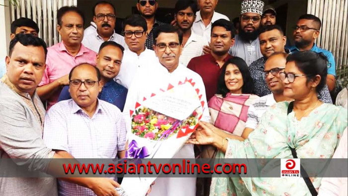 বেগম জিয়ার চিকিৎসাকে রাজনৈতিক ইস্যু বানাতে ব্যস্ত বিএনপি: হানিফ