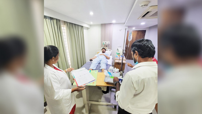 চিত্রনায়ক আরিফিন শুভ হাসপাতালে