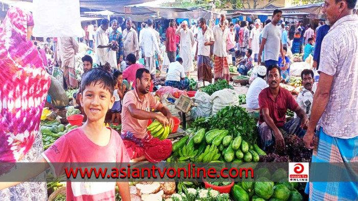 লাগামহীন মেহেরপুরের সবজি বাজার, দিশেহারা ক্রেতা