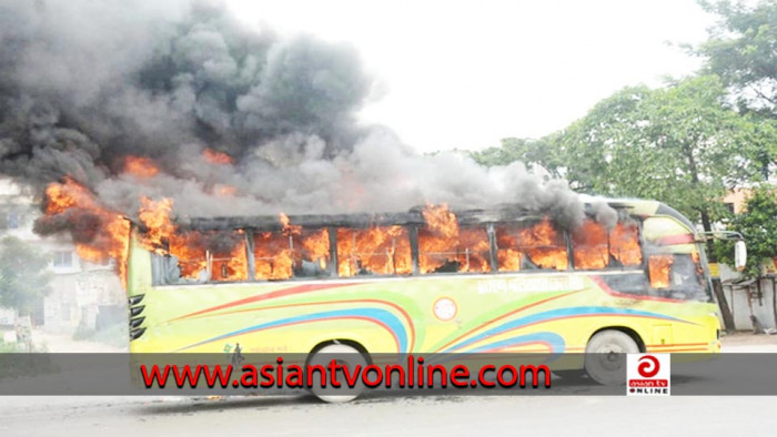 ২৭ ঘণ্টায় আগুন সন্ত্রাসে পুড়েছে ১৪টি যানবাহন