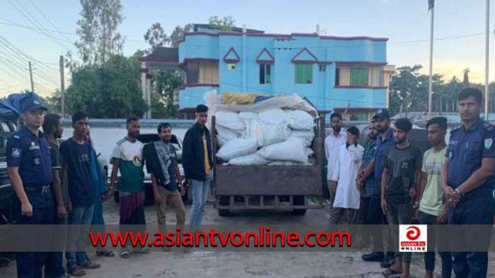 জগন্নাথপুরে বিপুল পরিমাণ ভারতীয় চিনি জব্দ: ৪টি গাড়িসহ আটক ১১