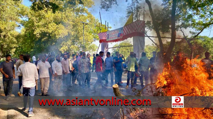 অবরোধের তৃতীয় দিনে সিলেটে মহাসড়কে বিএনপির বিক্ষোভ