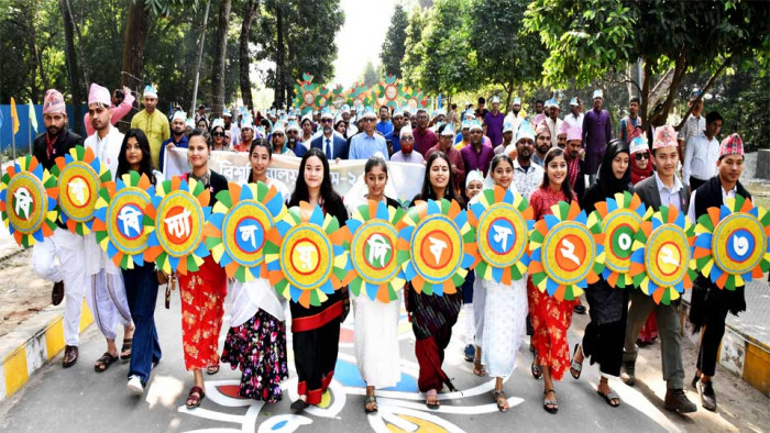 নানা আয়োজনে খুলনা বিশ্ববিদ্যালয় দিবস উদযাপন