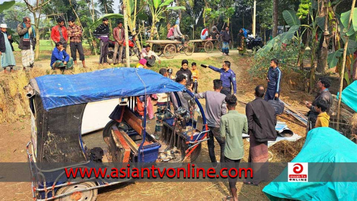 নলডাঙ্গায় নিয়ন্ত্রণ হারিয়ে অটোরিকশা খাদে, চালক নিহত