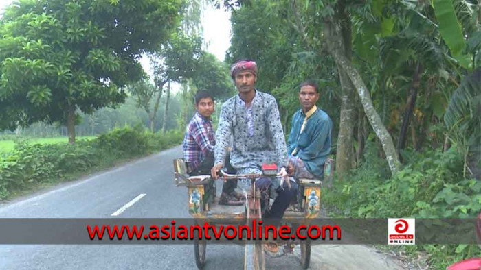 ‘জীবন্ত মানচিত্র’ পীরগাছার ভ্যানচালক বাদশা