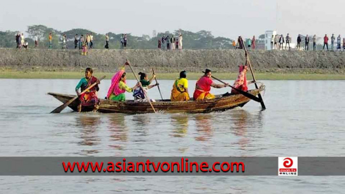 বিজয় দিবস উপলক্ষে গলাচিপায় নৌকা বাইচ অনুষ্ঠিত