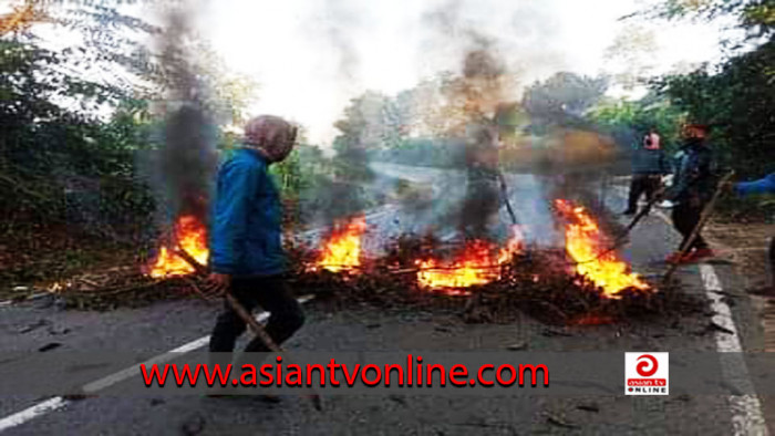 চার নেতাকে হত্যার প্রতিবাদে খাগড়াছড়িতে ইউপিডিএফের সড়ক অবরোধ