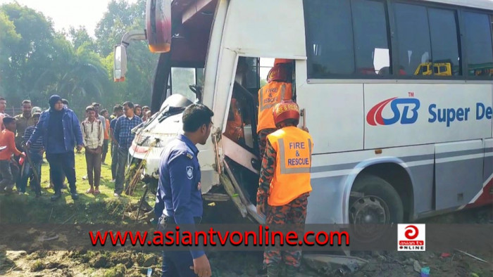 গাংনীতে বাস চাপায় নিহত ১, শিশুসহ আহত ৪