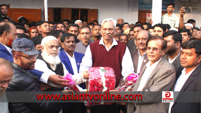 আমি ও আমার কর্মীদের আপনাদের ছোট রুমের এককোণে জায়গা দেবেন: শাহজাহান ওমর