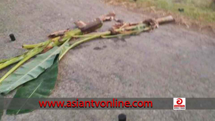 মেহেরপুরে সড়ক থেকে ৪টি বোমা সদৃশ বস্তু উদ্ধার