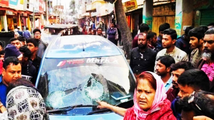 গাইবান্ধা-৩: নৌকার প্রার্থীর গাড়ি ভাঙচুরের অভিযোগ