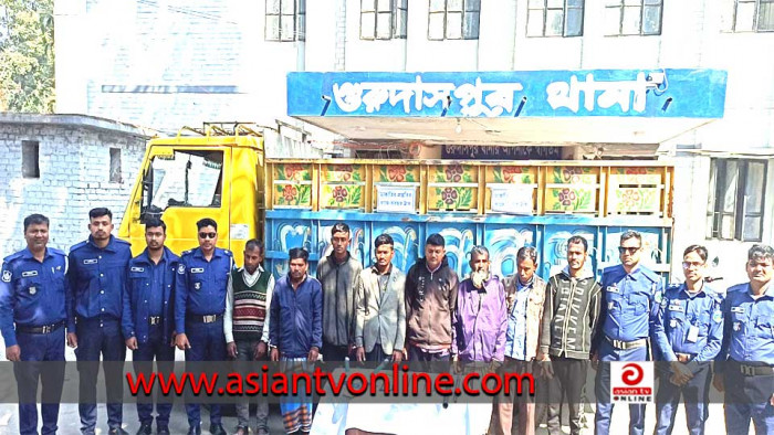 গুরুদাসপুরে ডাকাতির প্রস্তুতিকালে দেশীয় অস্ত্রসহ আটক ৮