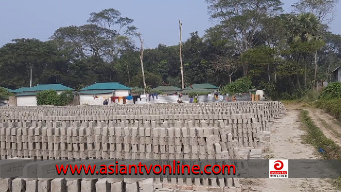 শরীয়তপুরে অবৈধ ইট ভাটার ধোঁয়ায় অতিষ্ঠ আশ্রয়ণ প্রকল্পের বাসিন্দারা