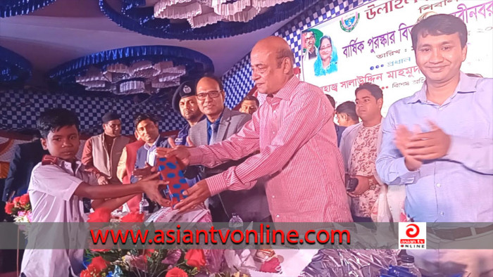 প্রমথ চন্দ্র বিদ্যায়তনে পুরস্কার বিতরণ ও নবীনবরণ