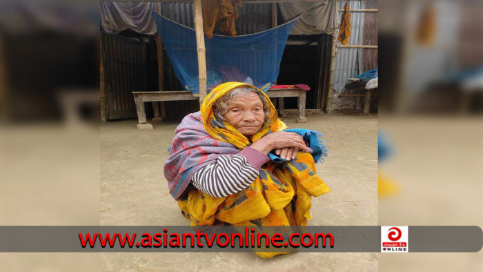 ছেলেরা সম্পত্তি লিখে নেয়ায় বৃদ্ধ মায়ের ঠাঁই এখন অন্যের বাড়ির বারান্দায়