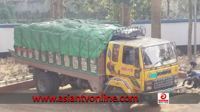 মৌলভীবাজারে বিপুল পরিমাণ ভারতীয় চিনি উদ্ধার, আটক ২