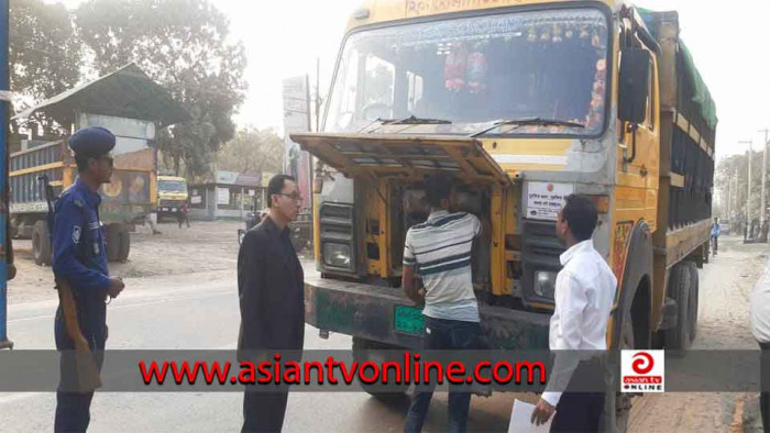 নীলফামারীতে শব্দদূষণ বিরোধী অভিযানে হাইড্রোলিক হর্ন জব্দ