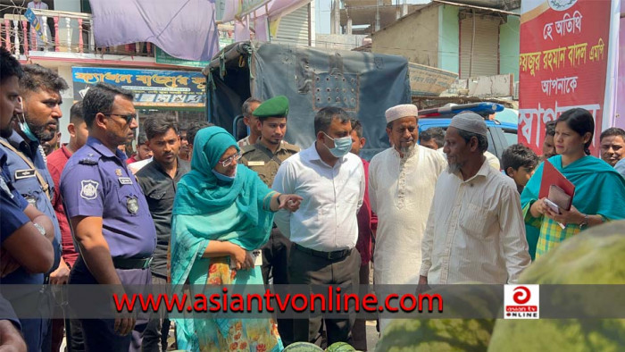 ম্যাজিস্ট্রেট আসলে তরমুজের কেজি ২২০ টাকা, চলে গেলে ৬০০