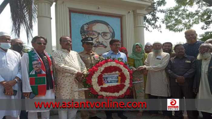 বঙ্গবন্ধুর জন্মবার্ষিকী উপলক্ষে এমপি রফিকুলের ইফতার সামগ্রী বিতরণ