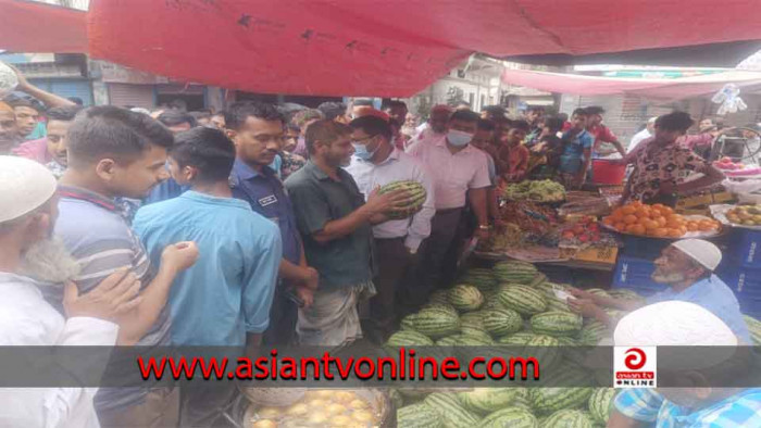 দ্রব্যমূল্য নিয়ন্ত্রণে রায়পুরায় মোবাইল কোর্টের অভিযান, ৬ দোকানীকে জরিমানা