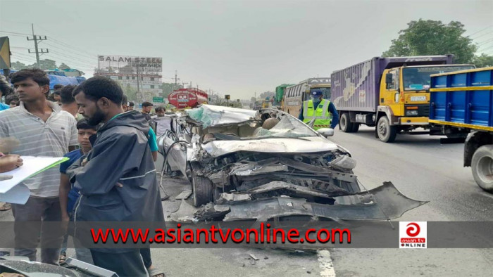 টাঙ্গাইলে কাভার্ডভ্যানের পিছনে প্রাইভেটকারের ধাক্কা, নিহত ২