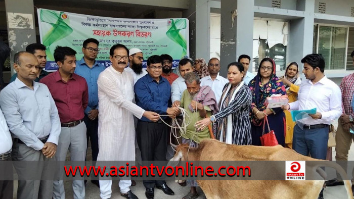 পটুয়াখালীতে বিকল্প কর্মসংস্থান বাস্তবায়নের লক্ষ্যে ভিক্ষুকদের মাঝে গাভী বিতরণ