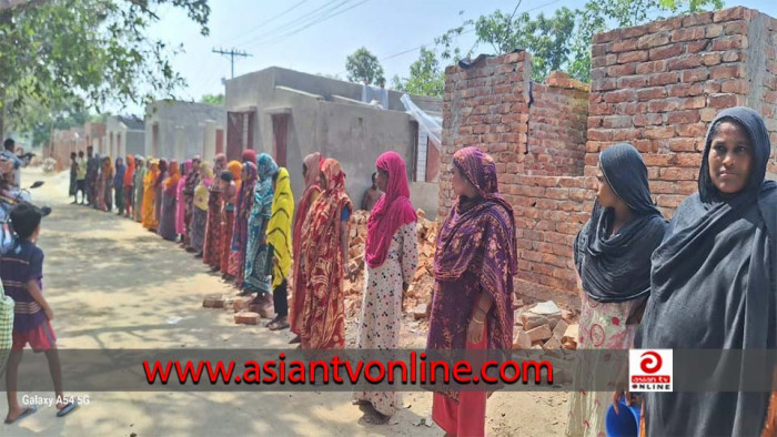 মুকসুদপুরে ইউএনও’র বদলির আদেশ বাতিলের দাবিতে মানববন্ধন