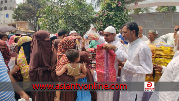 রূপগঞ্জে ৪ হাজার প‌রিবা‌রের মা‌ঝে ঈদ উপহার সামগ্রী বিতরণ