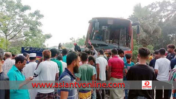 ফরিদপুরে বাস-পিকআপভ্যান সংঘর্ষে নিহত ১১